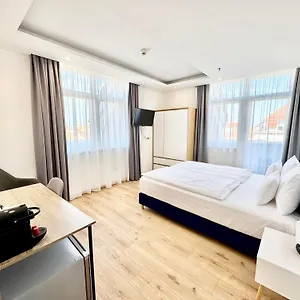 3* Hotel Rooftop With Deep Garage